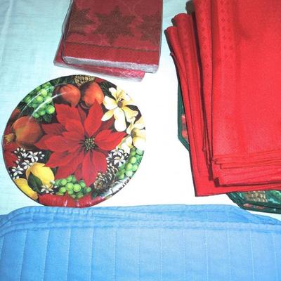 Lot of Placemats and Napkins
