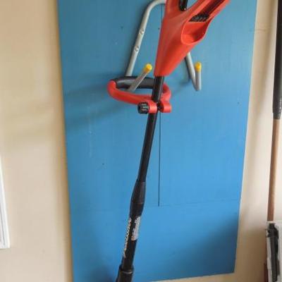 Black & Decker Cordless Grass Hog Weed Trimmer NST2018
