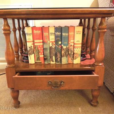 Ethan Allen Maple Side Table with Drawer