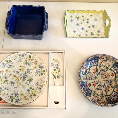 Lot of 3 Decorative Plates and a Square Casserole