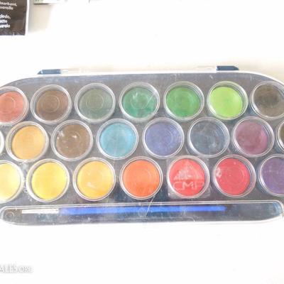 Mixed Lot of Art Pigment