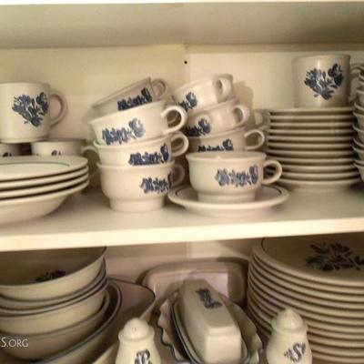 83 Pieces Vintage Pfaltzgraf Stoneware 