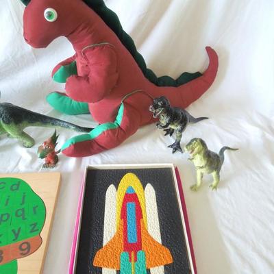 Early Childhood Teaching Lot of Dinosaurs and Puzzles