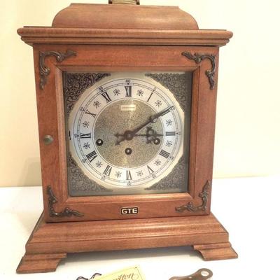 Hamilton Wheatland Chiming Mantle Clock