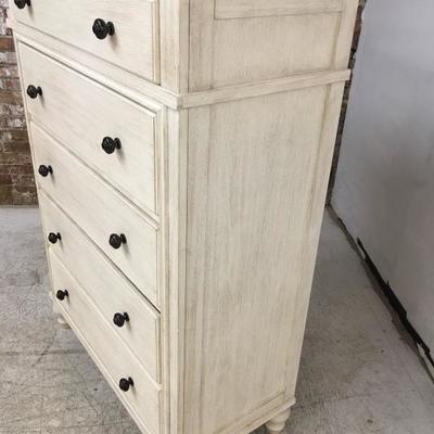 White High Boy Chest of Drawers, White Country Style. 