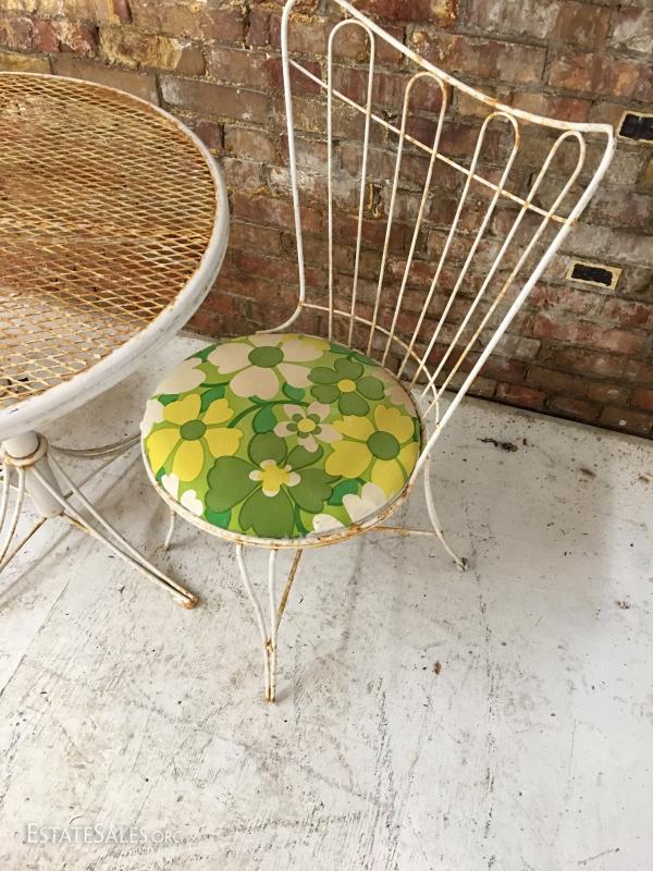 Wire Patio Bistro Set, Homecrest, adjustable table 1960's vintage MCM |  EstateSales.org