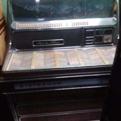 Wurlitzer Statesman Jukebox