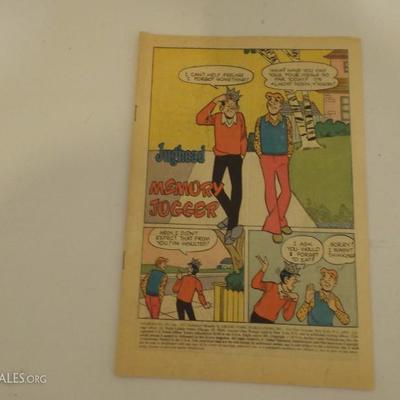 lot 102 Comic's includes Mad, Unknown Soldier, and Archie