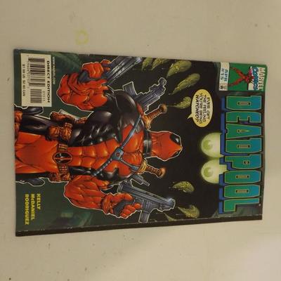 Dead Pool Comic lot #104