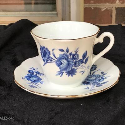 Lot of 5 Vintage Bone China Teacups and Matching Saucers