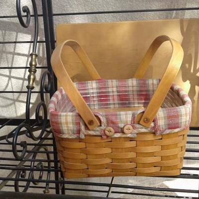 Longaberger Cake Basket w/Riser, Liner & Protector