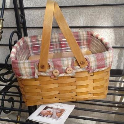 Longaberger Cake Basket w/Riser, Liner & Protector