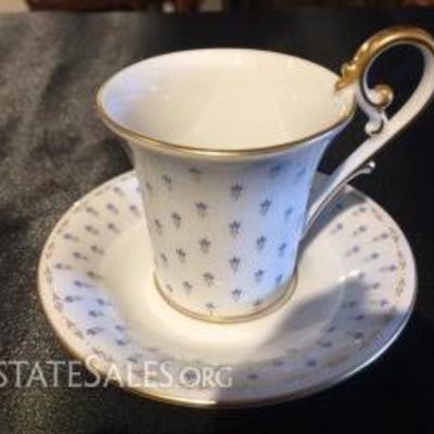 Blue and Gold Pattern Teacup