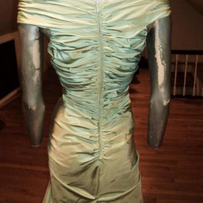 Vtg Designer column gown moss shantung trumpet sweep shirred train