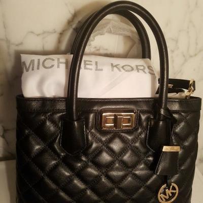 NWT Michael Kors Hannah quilted leather satchel bag w/dust bag