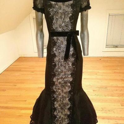 Vtg Chantilly lace silk mermaid illusion gown kitten bow crinoline 