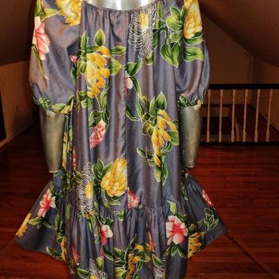 Vtg 1970's Hilo Hatties hand printed floral dress Hawaii 