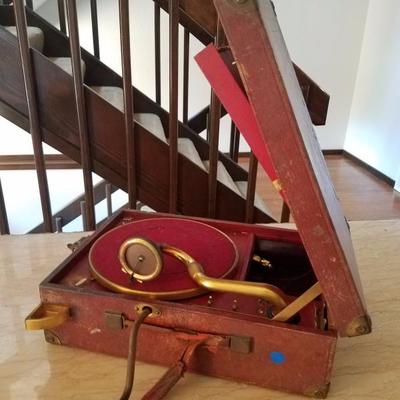 Lot-135 Antique Gramophone "His Master's Voice"