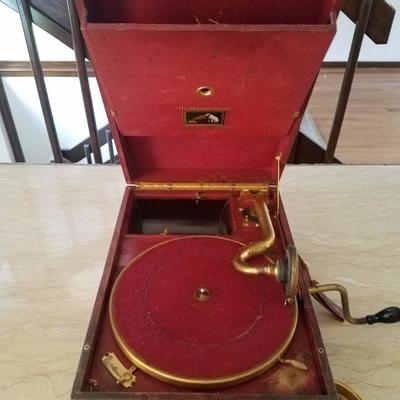 Lot-135 Antique Gramophone "His Master's Voice"