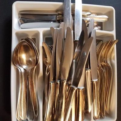 Lot-55 83 Pc Inoxydable 840 Stamped Flatware Silverware Forks Knives Spoons