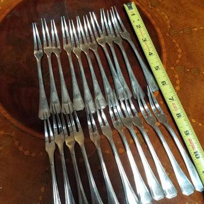 Lot-159 Set of 22 Silver Snail Forks