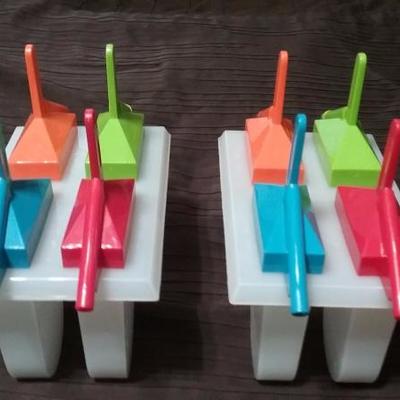 Lot os 2 Ice pop makers