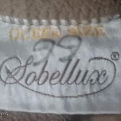 Lot of 7 matching Sobellux Blankets - Size Queen