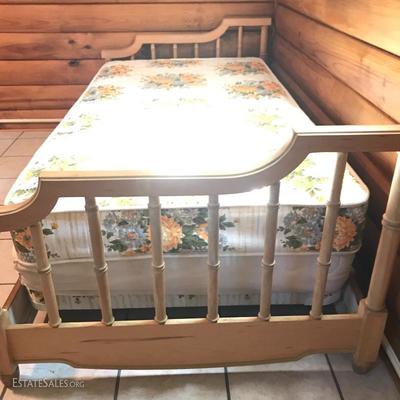 Lot 4 - Wooden Daybed
