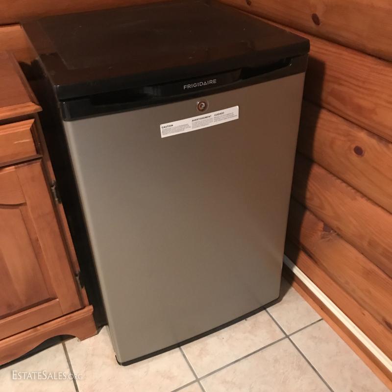 Lot 10 Frigidaire Compact Refrigerator