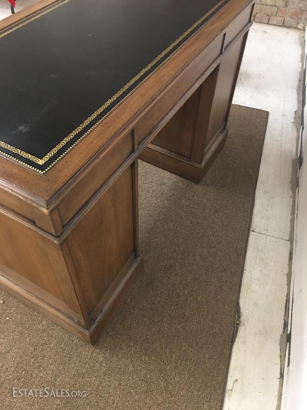 Sligh Furniture Fruitwood Desk Leather Top Estatesales Org