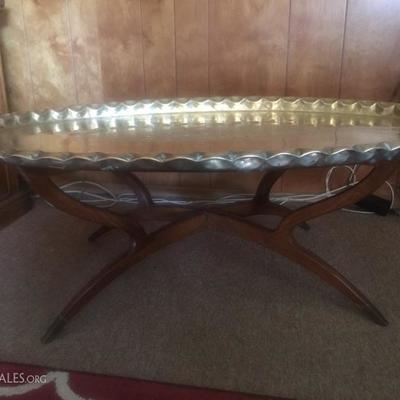 MID-CENTURY MODERN MORROCAN OVAL POLISHED BRASS TRAY TABLE