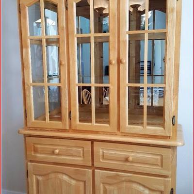 China Cabinet  (Matches Dining Room Table in another lot)