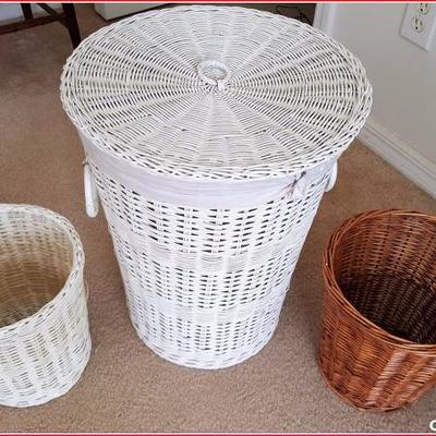 Wicker Hamper & 2 wicker small garbage basket