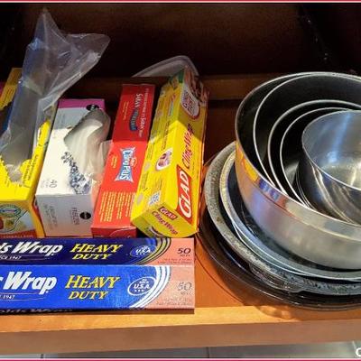 Misc Lot - Mixing Bowls & other items