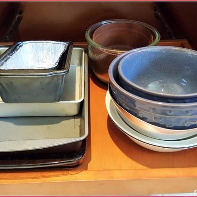 Misc Baking Pans & Cereamic Mixing Bowls