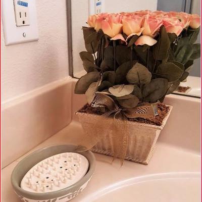 Soap Dish / Floral Decor