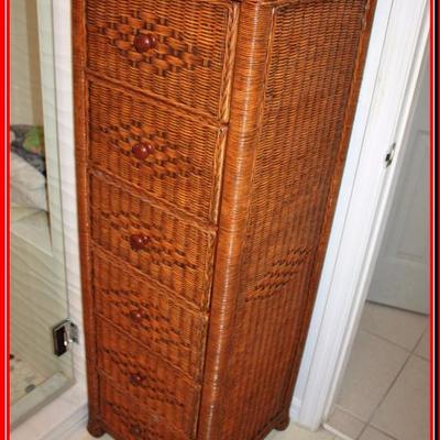Large Tall Wicker 5 Drawer Chest - Lot 316
