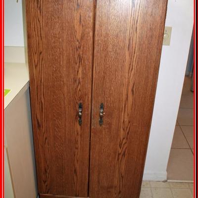 4 Shelf Cabinet with Doors - Lot 298