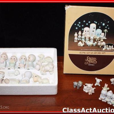 Christmas/Holiday Decor - Lot 320