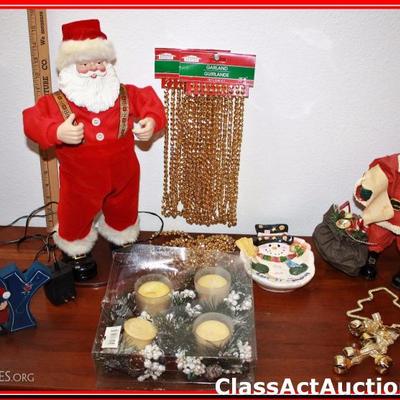 Christmas/Holiday Decor - Lot 325