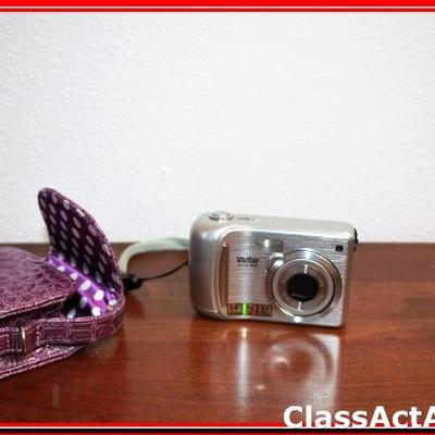 Vivitar Digital Camera, Case & Compac LED Flash Light for the ladies - Lot 36