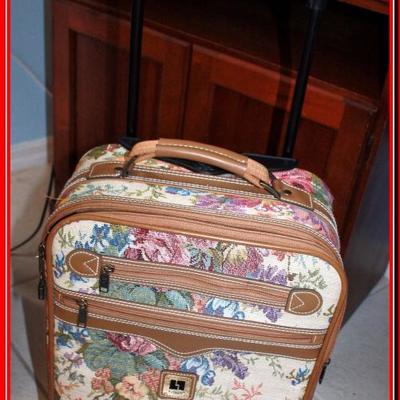 Luggage Bag on Wheels - Lot 382