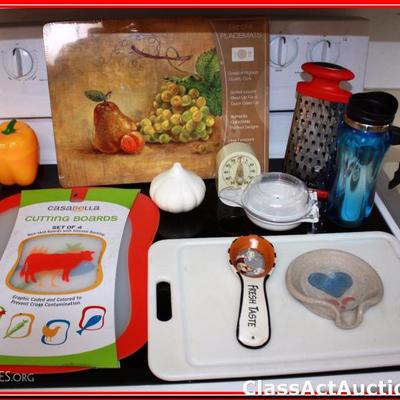 4 Cork Place Mats (New), 2 Cutting boards, Grater, Timer & Misc Items - Lot 250