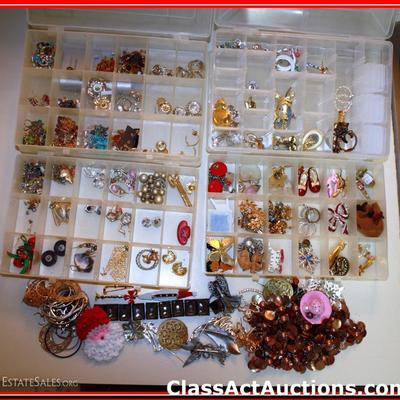 Large Variety of Costume Jewelry & Cases - Lot 412