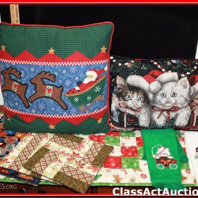 Christmas/Holiday Decor - Lot 322