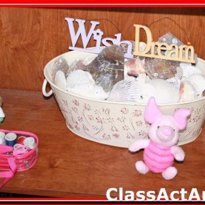 Variety of Home Decor - Lot 366
