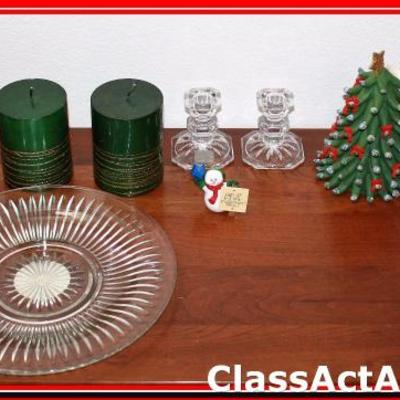Christmas/Holiday Decor - Lot 327