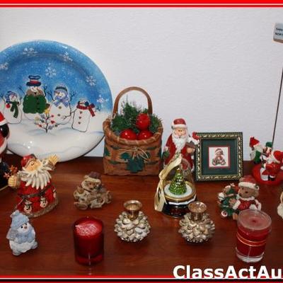 Christmas/Holiday Decor - Lot 324