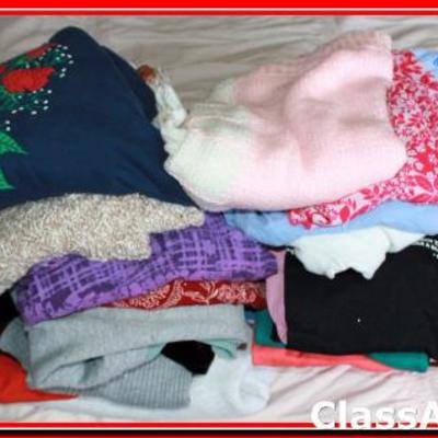 Womens XL, 1 X, - mixed lot Sweaters, Shirts, Summer/Winter ETC. - Lot 404
