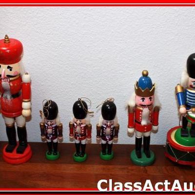 Christmas/Holiday Decor - Lot 331